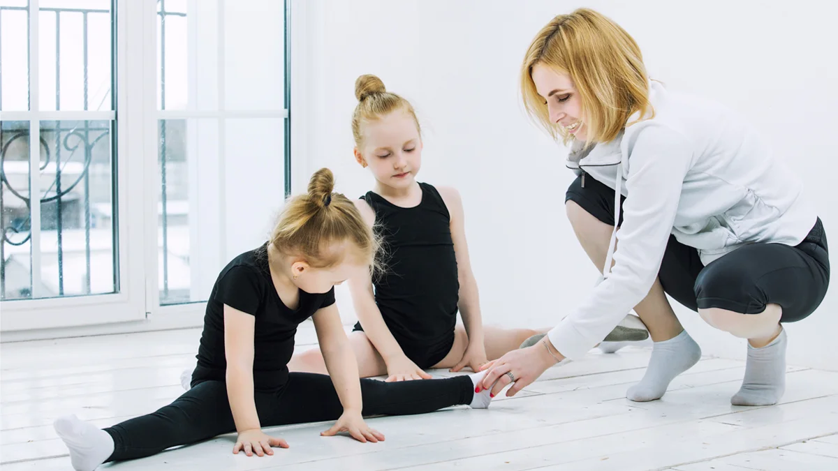 Children performing in dance classes at Conservatório Regional de Setúbal